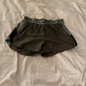 Green Under Armour Gym Shorts – Women’s Size Small